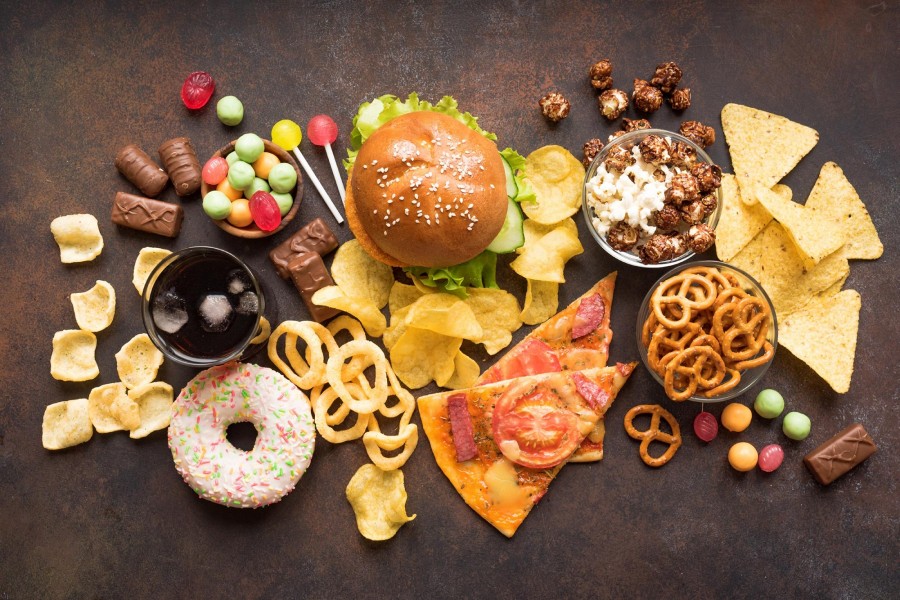 مواد غذایی فوق‌ فرآوری‌ شده: چه خطراتی برای سلامتی ما دارند؟