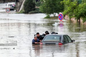 وزیر بهداشت پیگیر وضعیت خدمات‌رسانی به سیل‌زدگان مشهد شد